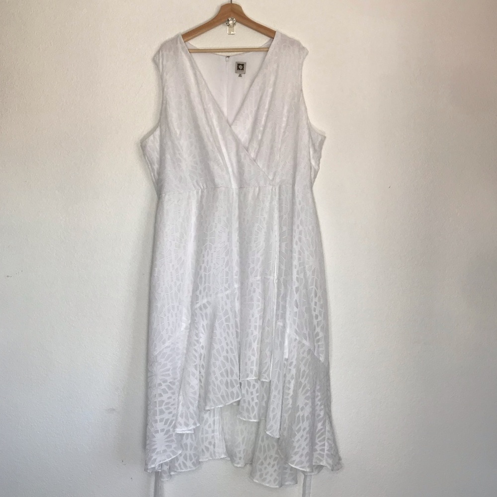 Anne Klein White Sleeveless High-Low Wrap Dress